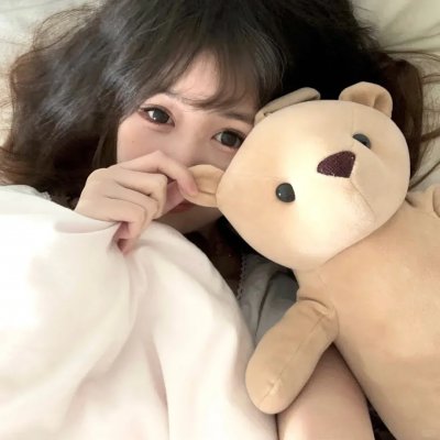 绣间藏春 海报